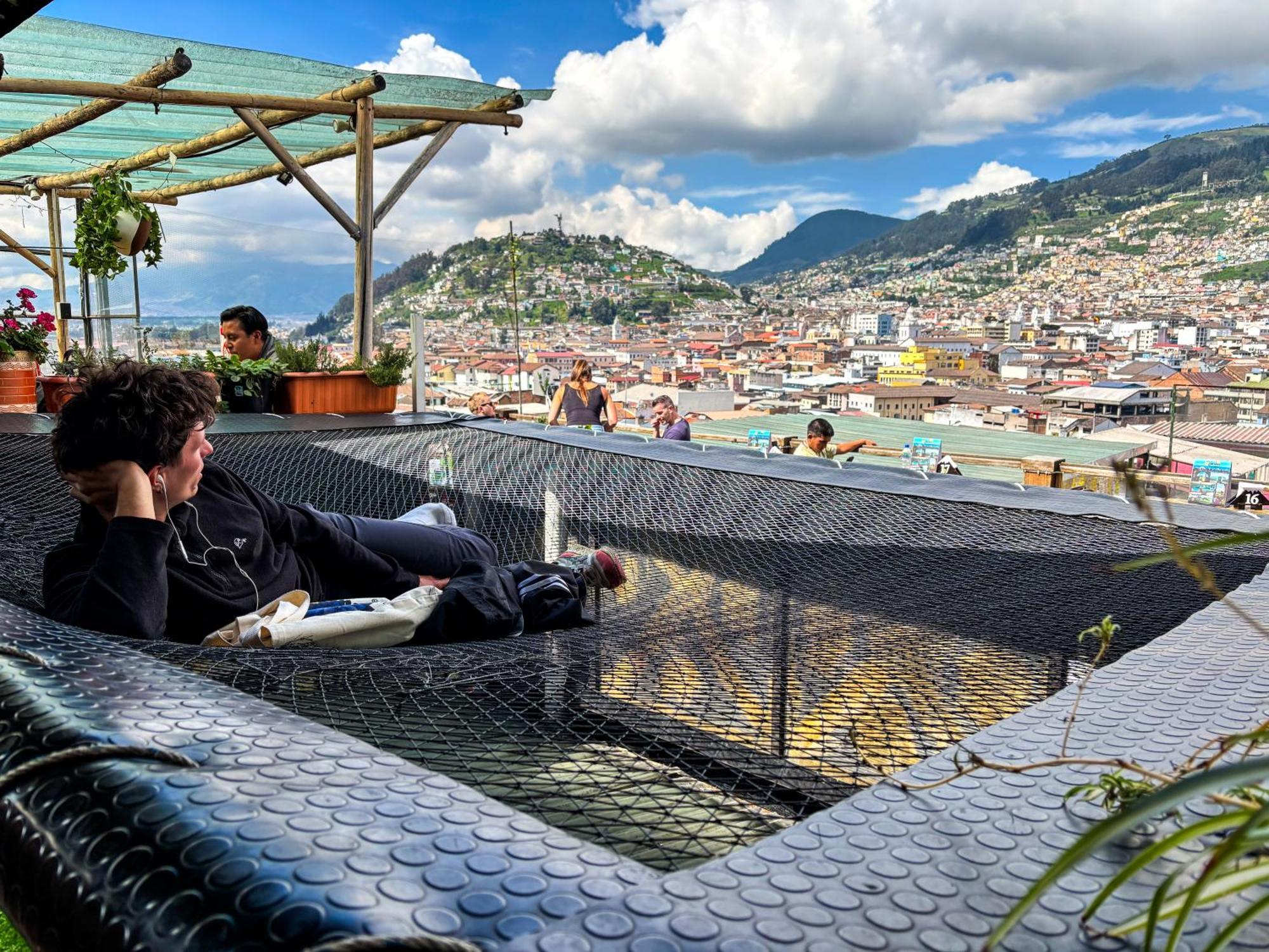 The Secret Garden Hostel Quito Exterior photo