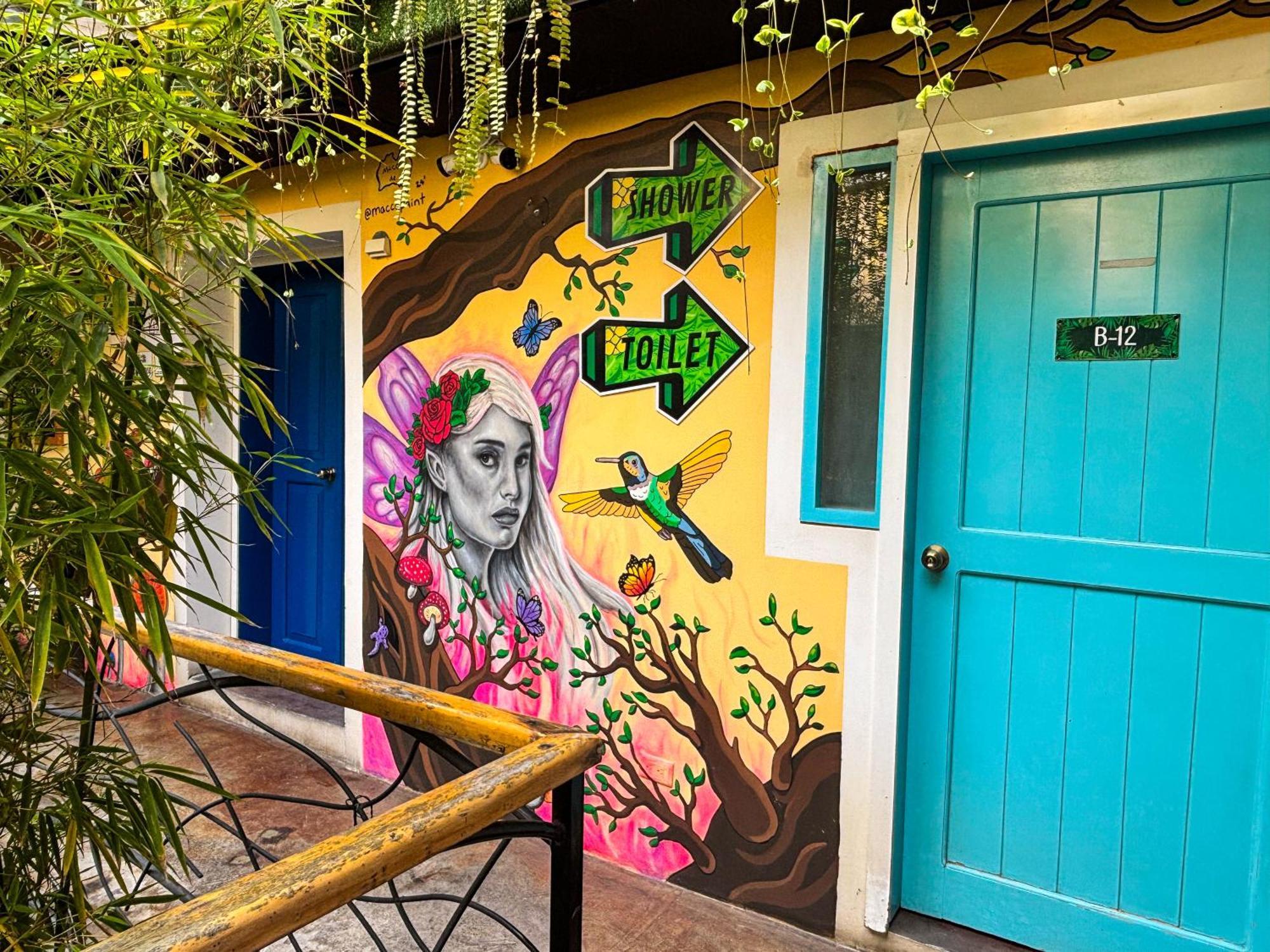 The Secret Garden Hostel Quito Exterior photo